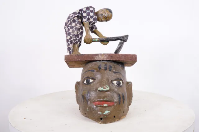 Yoruba Gelede Máscara Con Hombre Balanceo Axe 16" - Nigeria - Africano Tribal