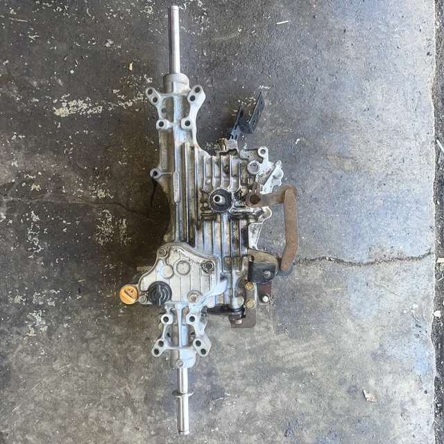 JOHN DEERE STX38 Hydrostatic Transaxle Transmission Tuff Torq STX 38