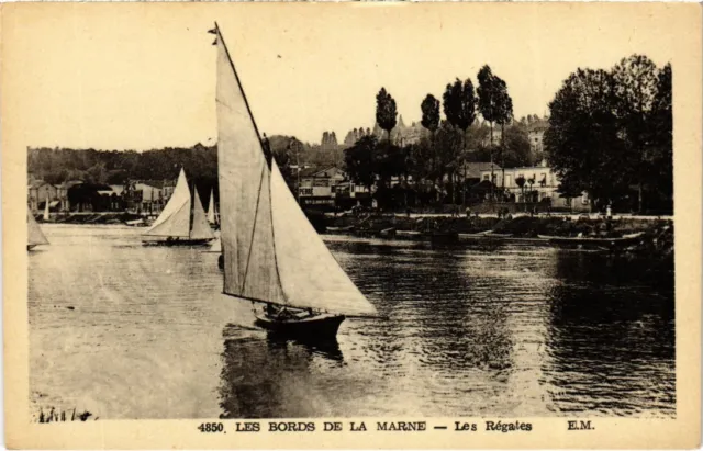 CPA Les Bords de la Marne - Les Regates (1352840)