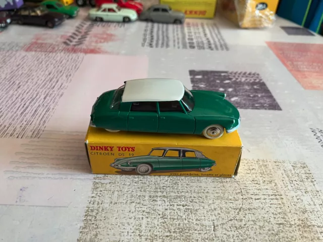 Citroen DS 19 24 CP Dinky Toys Atlas 1/43 Miniature Car