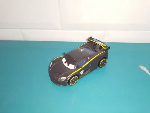 VOITURE en métal Mattel Cars Disney Pixar Lewis Hamilton