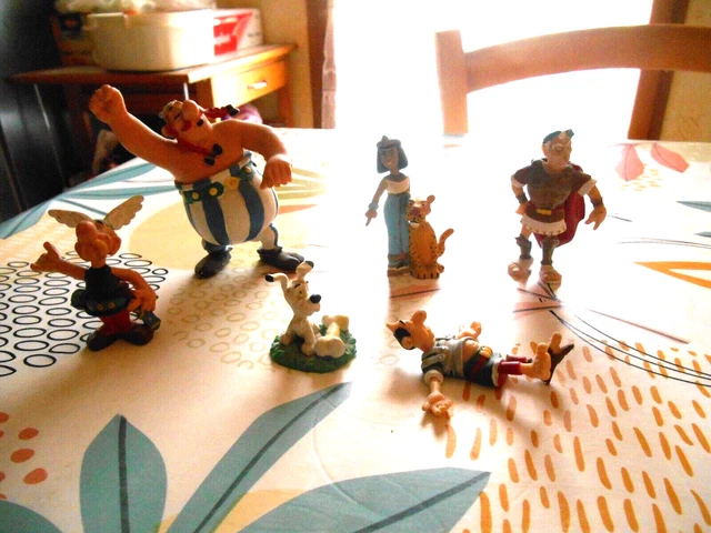 Set De 7 Figurines Astérix - Le Village - Plastoy Tubo - Occasion
