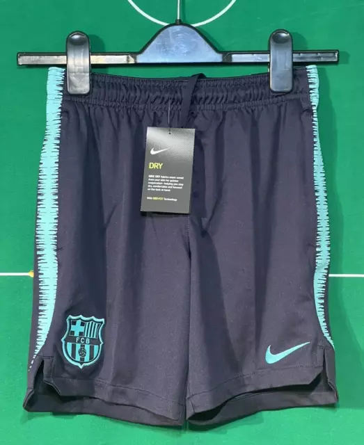 Fc Barcelona - Football  Shorts   (My 10-12) 137 -147Cm - Bnwt