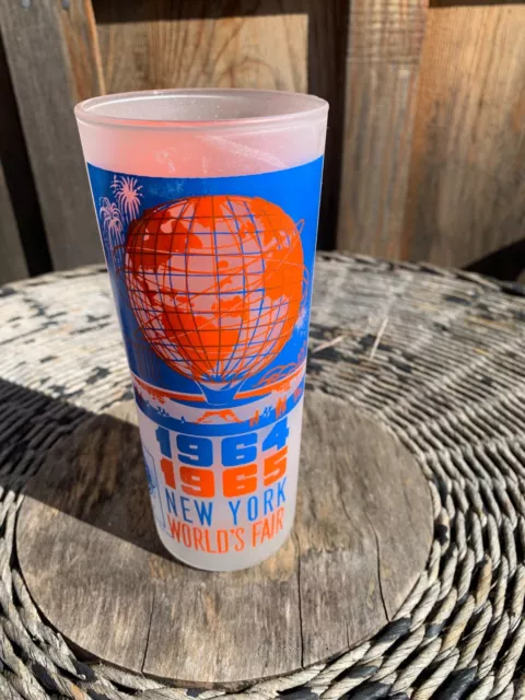 Vintage 1964-1965 New York World's Fair Frosted Glass Tumbler - The Unisphere