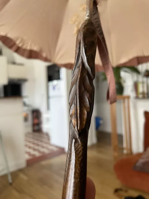 Parapluie Ombrelle   Manche en bois sculpté XXe / dentelle Brodée motif florale 2