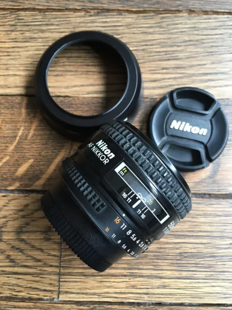 Nikon Nikkor 50Mm Af 1.4 D + 2 Caps + Lenshood / Objectif 50Mm + Bouchons + Psol