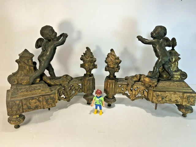 Superbe Paire De Devants De Chenets En Bronze - Lions Ailés Et Chimères - Style Ancien - Fabrication Française