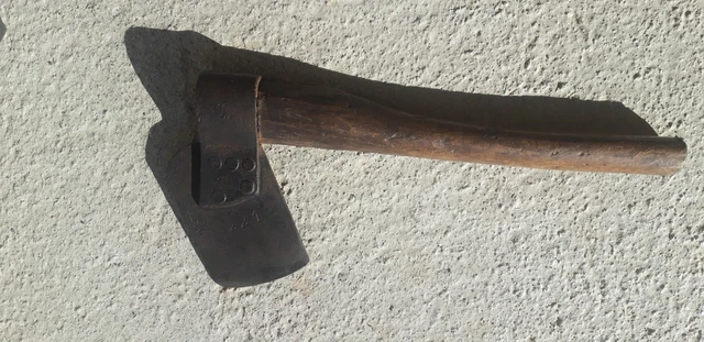 Ancienne hache estampillée Talabot ,bucheron