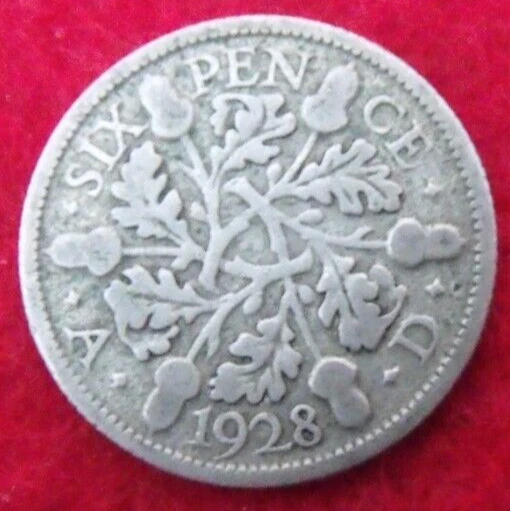 1928 GEORGE V SILVER SIXPENCE  ( 50% Silver )  British 6d Coin.   210