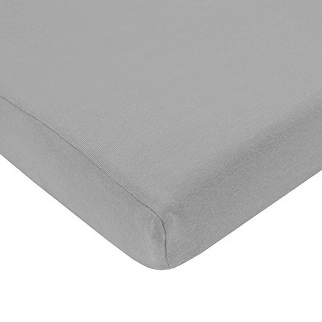 Sábana de cuna de punto de algodón de American Baby Co. gris, gris