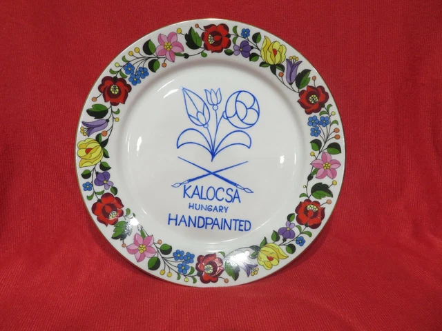 KALOCSA HAND PAINTED PORCELAIN  Small  WALL  Plate  7 1/2" 2