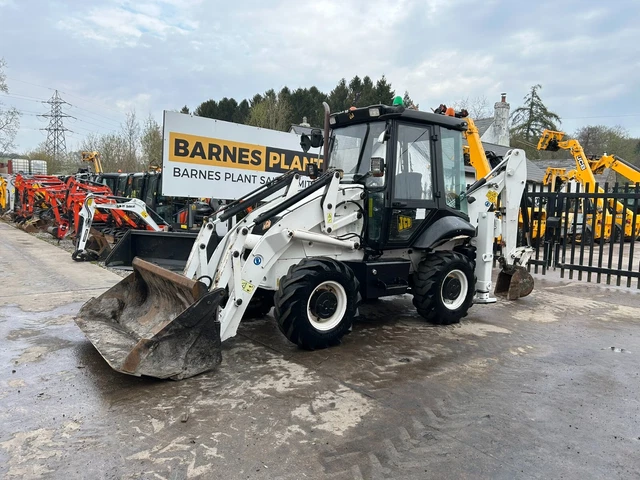 * 2008 JCB 2CX StreetMaster * 4in1 Rear digger * 4 x 4 3cx * 2008 JCB 2CX StreetMaster * 4in1 Rear digger * 4 x 4 3cx