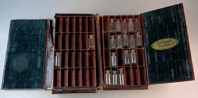 Wiener homöopatische Reise-Apotheke ab 1861 - aus Apotheker-Nachlass (90782)