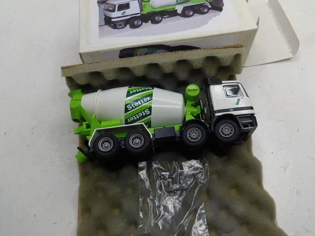 Conrad 1/50 Camion Mercedes-Benz Schwing – Pompe à Béton G. Cousin KVM 32 XL – Orange