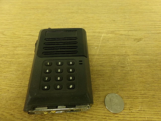Motorola H25JKH51G4 Two Way Radio, No antenna *FREE SHIPPING*