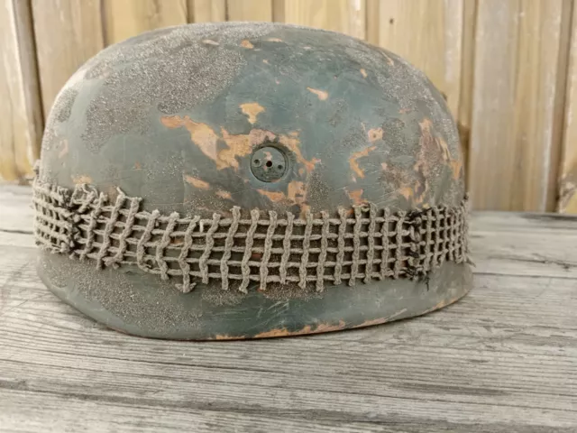 Stahlhelm Wehrmacht Fallschirmjäger M38, 2.WK, Rauhtarn, Tarnband