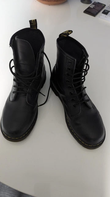 dm style boots uk