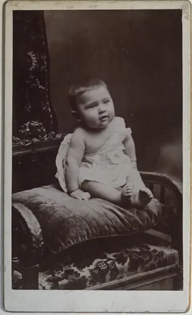 Bébé au fauteuil Photographie Carte de visite Vintage PL34L4P37
