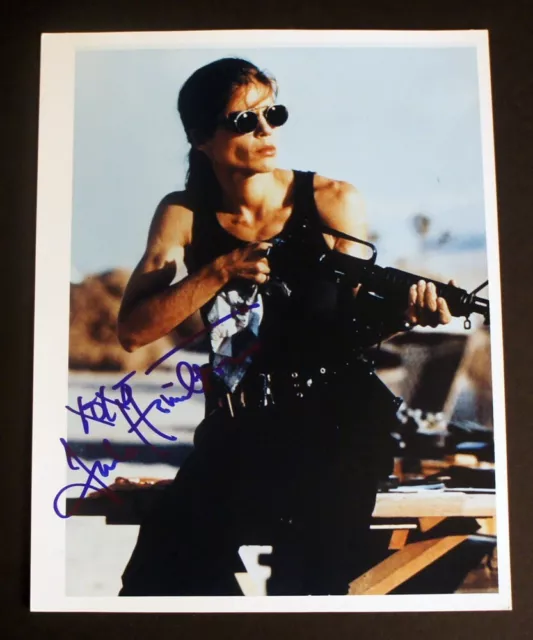 LINDA HAMILTON SIGNED 8X10 Photo (Sarah Connor, The Terminator, Schwarzenegger)