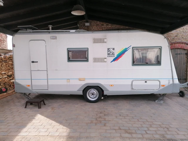 Wohnwagen Knaus 1505 mit mover und Elektrischen stützen