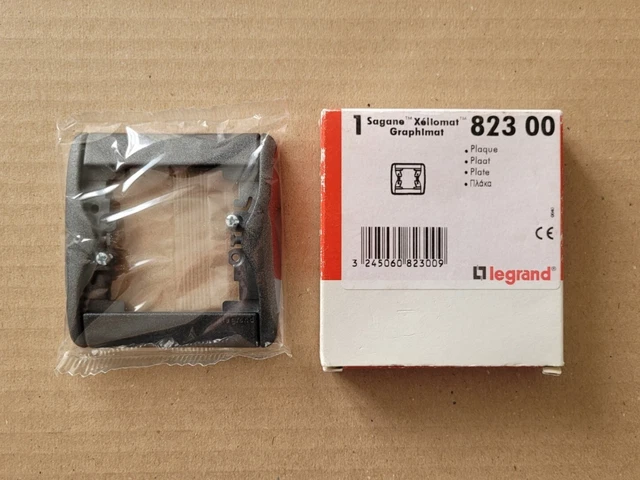 Legrand 82328 - Plaque horizontale 3 postes Sagane Xéliomat Alumat