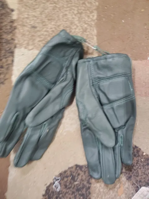 MADE leather GOATSKIN COMBAT GLOVES , Small used hwi