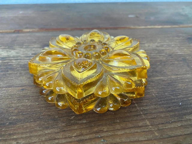 2 Glass Drapery Tie Back Decorations Antique Flower Amber Beautiful Buttons ??? 2