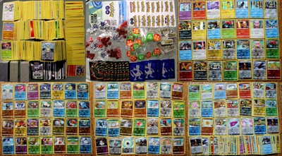 Pokemon - LOT de 2200 Cartes dont 279 Holo, Rev. & Rares + Codes, dès...Etc - FR