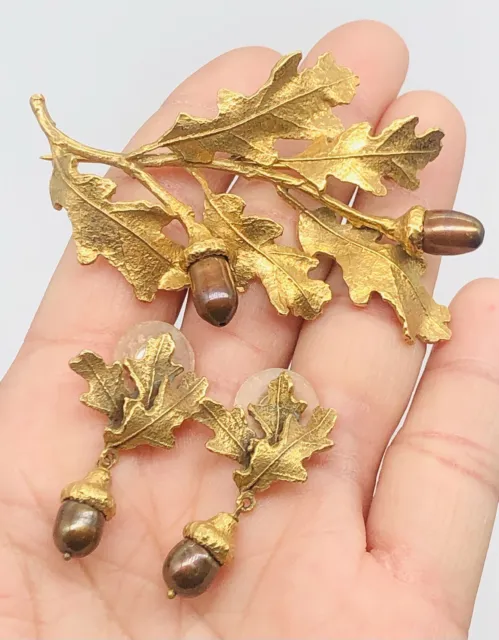 Vtg MMA Metropolitan Museum of Art Black Pearl Oak Leaf Earrings Brooch Pin Set