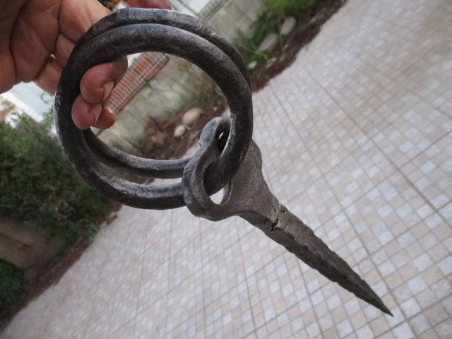 Antique Wrought Iron Strong Tethering Double Ring on Pin Game Hook Old Hardware 16