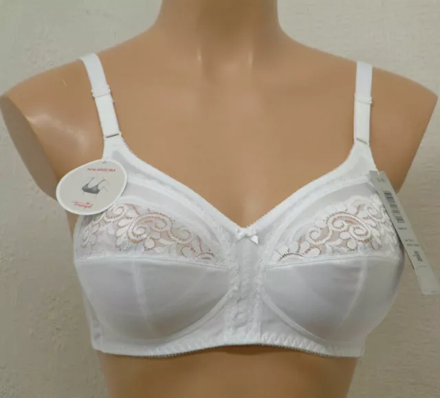 Triumph Doreen Non Wired Bra Full Soft Wireless Cup in Abstinthe 10166213