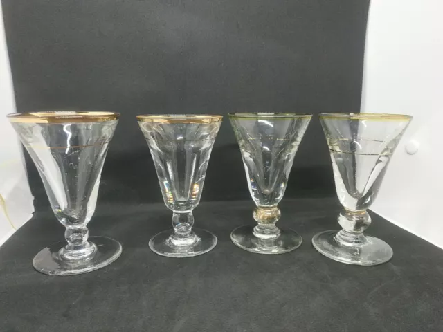 Anciens Verres De Bistrot Apéritif, Trompe L'oeil