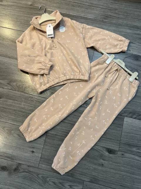 Next girls age 5-6 Floral tracksuit/ jumper / joggers BNWT