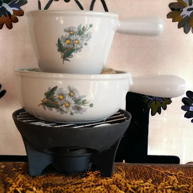 Service à fondue Cousances complet - fonte émaillée - boîte d'origine - vintage - Arts de la table