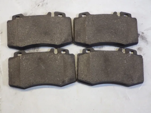 R1 Concepts 1310-0847-00 Disc Brake Pad Set Ceramic Brake Pads Front [RB4D]