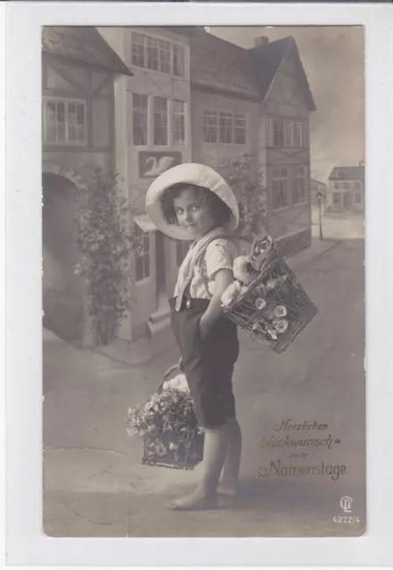 AK Namenstag, Kind mit Blumenkorb, Foto-AK 1913