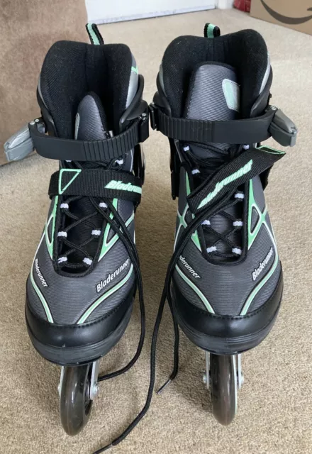 Bladerunner Formula 84 Womens Inline Skates Size 7 and Protective Gear