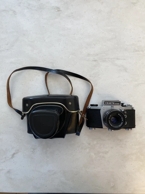 EXAKTA VX500 with Meyer Optik Görlitz Domiplan 2.8 / 50 mm excellent condition.