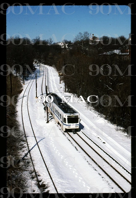 BALTIMORE MTA. LRV TROLLEY #5008. Baltimore (MD). Original Slide 2003. (A)