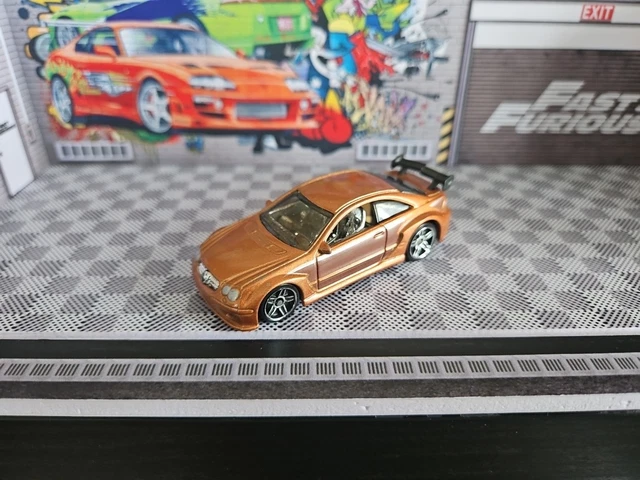Hot Wheels Mercedes AMG CLK DTM – Dream Garage ’09 6/10 – Maßstab 1:64 – In Blau Hot Wheels Mercedes AMG CLK DTM – Dream Garage ’09 6/10 – Maßstab 1:64 – In Blau