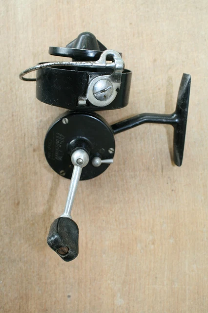 Moulinet toupie vintage Mitchell CAP 304 très bon état de