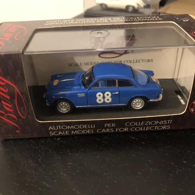 Bang 1:43 - Alfa Romeo Giulietta Sprint Tour De Course 57 - 7154