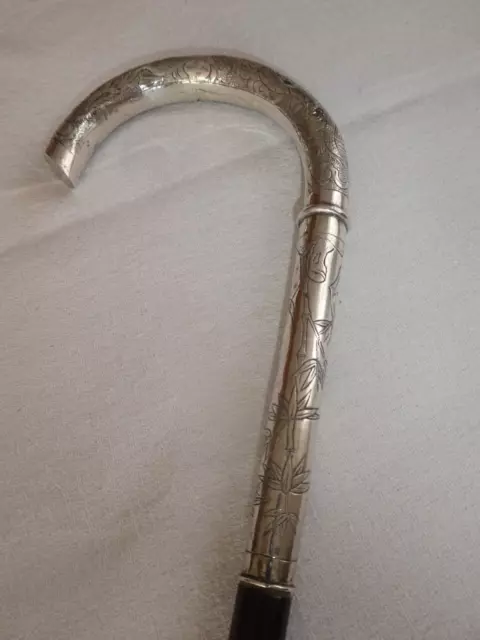 Ancienne Canne de marche pommeau en argent ART NOUVEAU décor de fleurs et autre