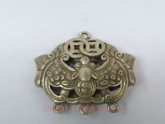 Collection Old Chinese Tibet Silver Handmade Auspicious Bat Coin Pendant Amulet