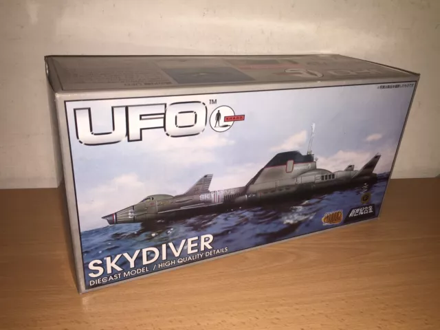 Product Enterprise UFO Gerry Anderson SKYDIVER MIB, 2004 Japan Edition