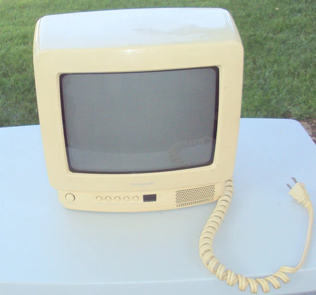 Panasonic 9"  Color CRT TV No Remote Retro Gaming Crt Monitor - TESTED