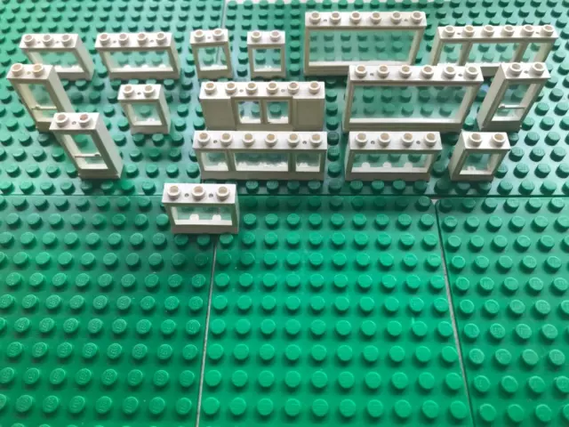 Lego: Lot de 16 fenêtre, portes Blanches de toute dimension.