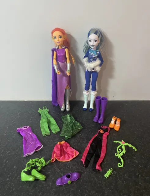 Bundle Of Monster High Dolls With a Selection Of Different Outfits