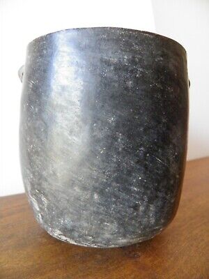 vase cylindrique précolombienne en terre cuite culture chimu Pérou