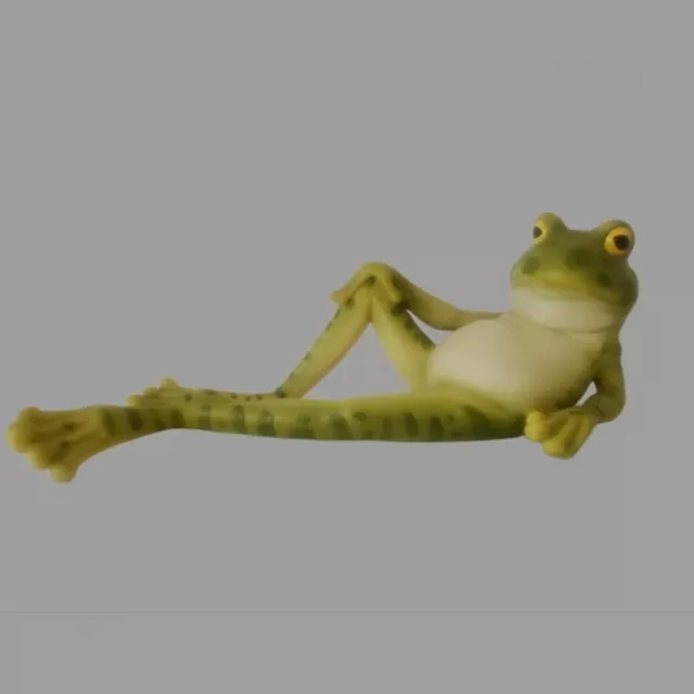 United Design Corp Vintage, Rare,High Quality Resin Frog Statue/Figurine.  Mint